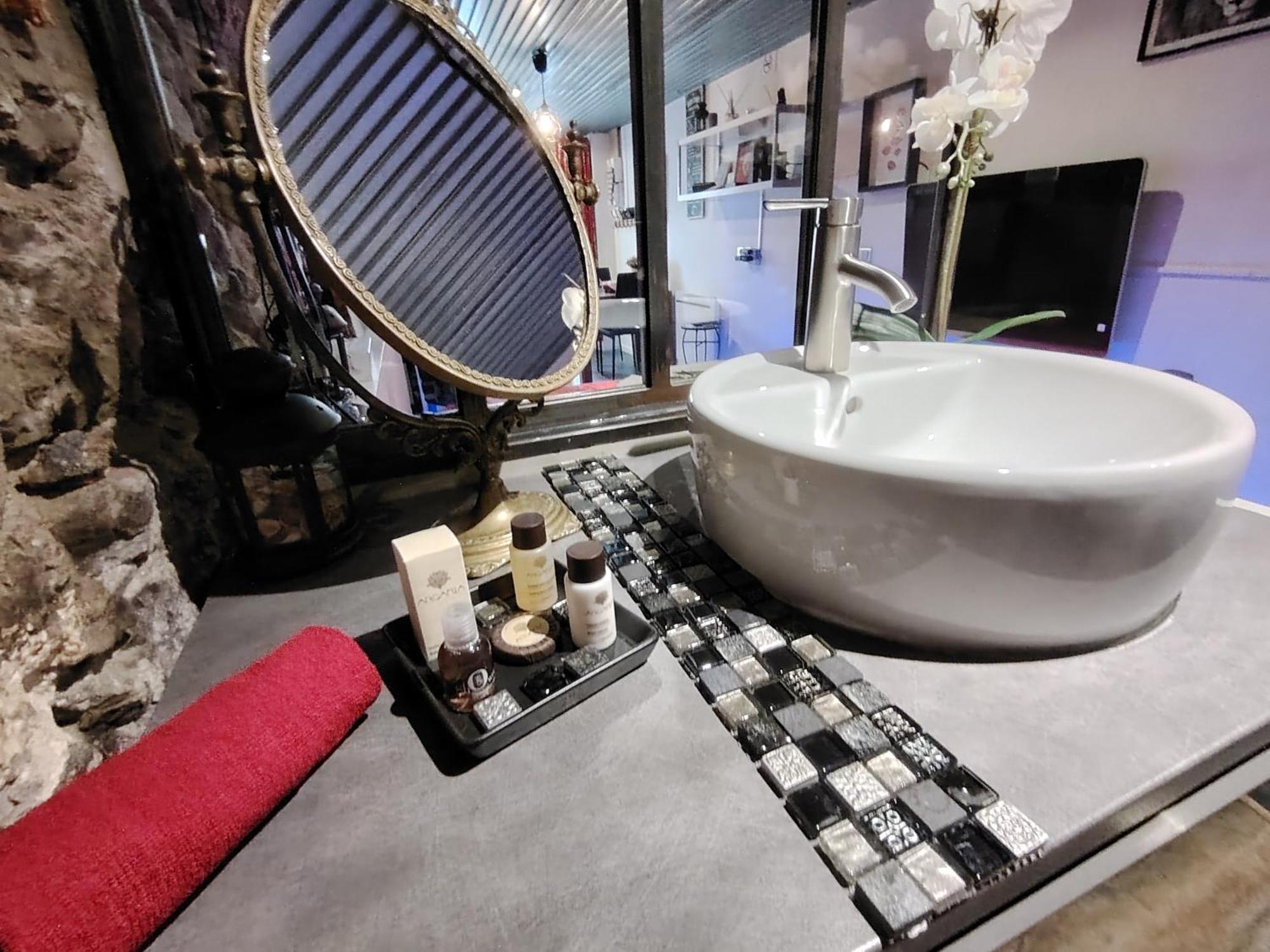 Sweet Loft Grenoble-Love Room Avec Jacuzzi & Sauna Kültér fotó